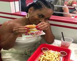 She is a big fan of burgers and often visits In-N-Out to have one.